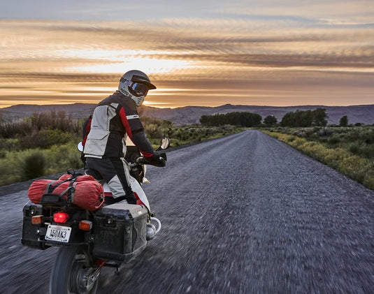 MOTOGEAR FAQ SERIES: WHAT TYPE OF MOTORCYCLE JACKET IS BEST?