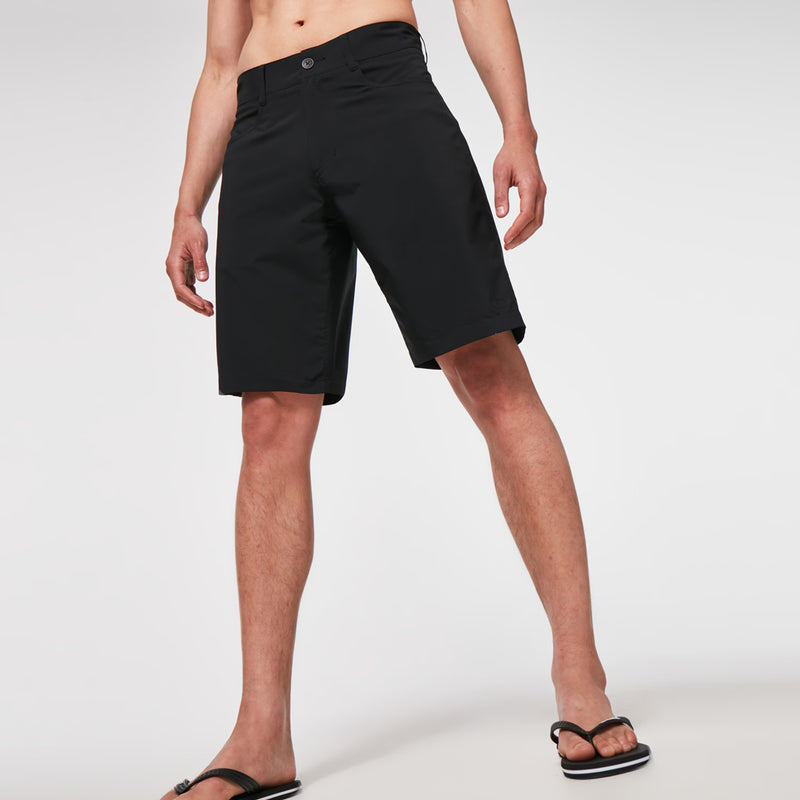 Load image into Gallery viewer, Oakley Baseline Hybrid 21 2.0 Shorts - Blackout
