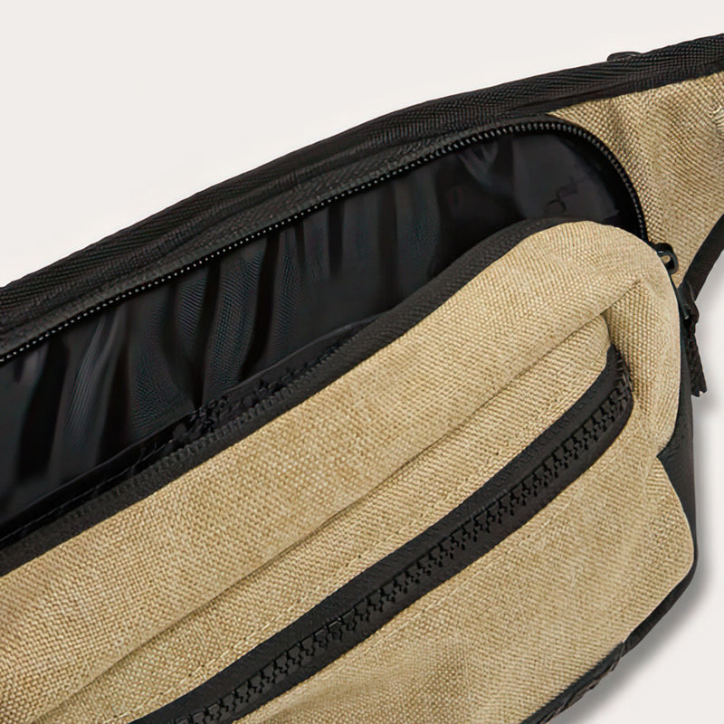 Load image into Gallery viewer, OAKLEY Transit Belt Bag - inside
