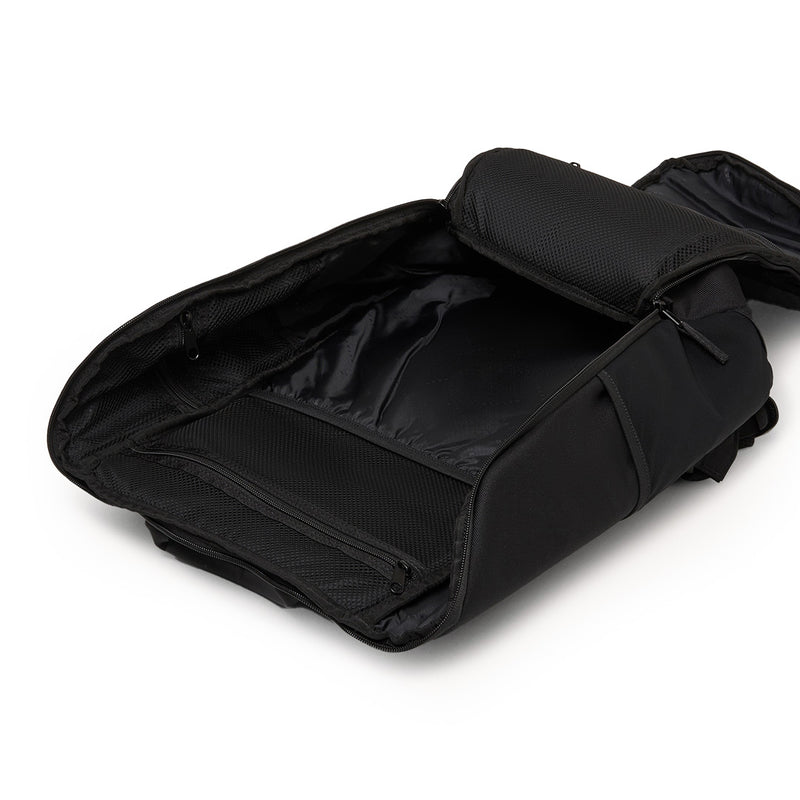 Load image into Gallery viewer, Urban Path RC Backpack 20L Blackout Oakley
