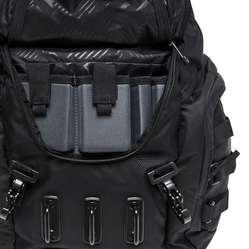 Load image into Gallery viewer, OAKLEY - Kitchen Sink Backpack - Stealth Black

