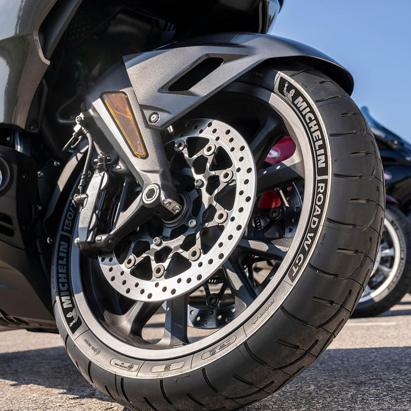 Load image into Gallery viewer, Michelin Road W GT
