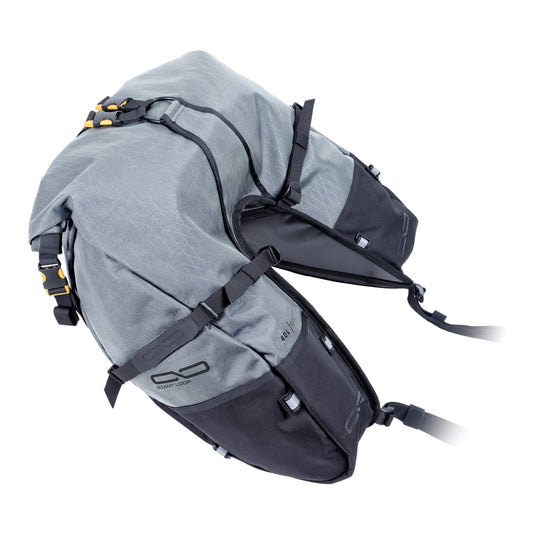 Giant Loop Coyote Saddlebag ’26 - Grey (39L)