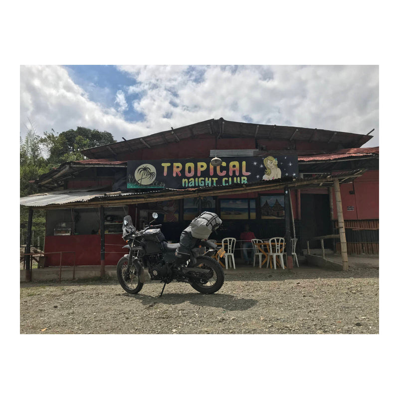 Load image into Gallery viewer, Giant Loop Diablo Tank Bag - Grey
