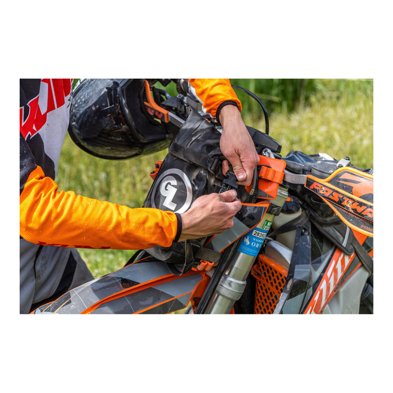 Load image into Gallery viewer, Giant Loop Fender Bag
