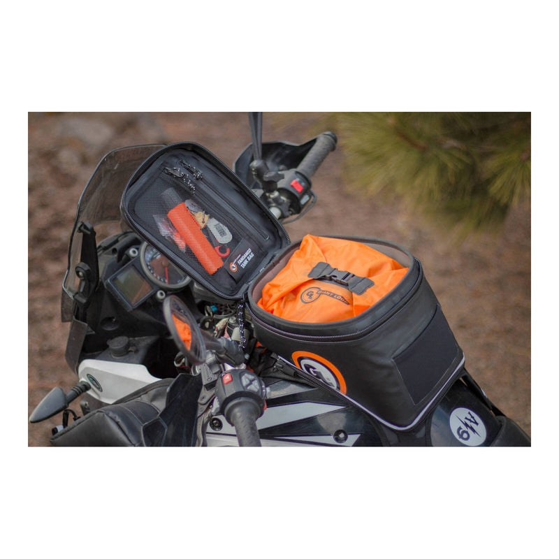 Load image into Gallery viewer, Giant Loop Fandango Tank Bag - Black
