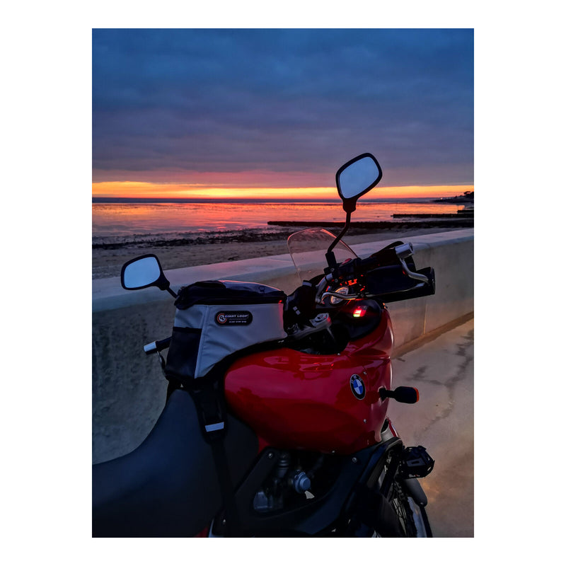 Load image into Gallery viewer, Giant Loop Fandango Tank Bag - Grey
