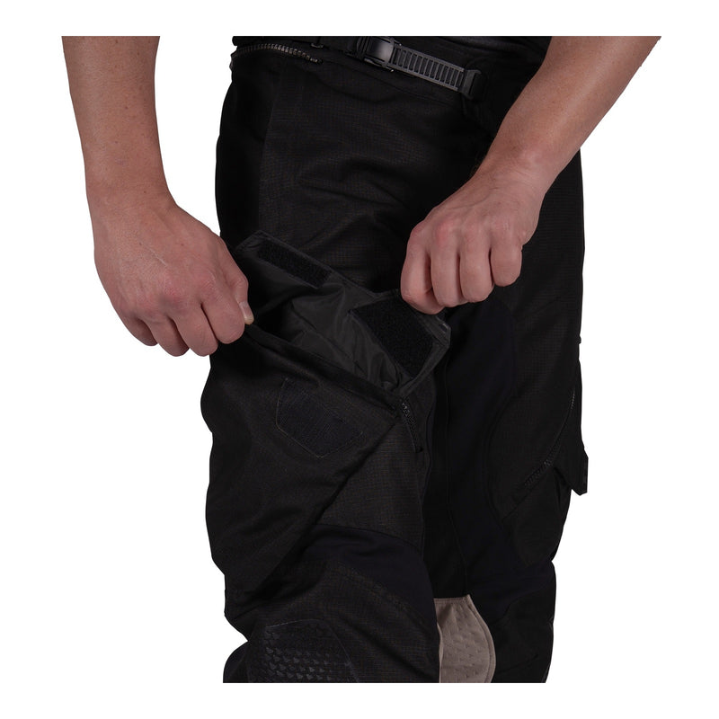 Load image into Gallery viewer, Leatt 5.5 ADV MultiTour Pant - Stealth
