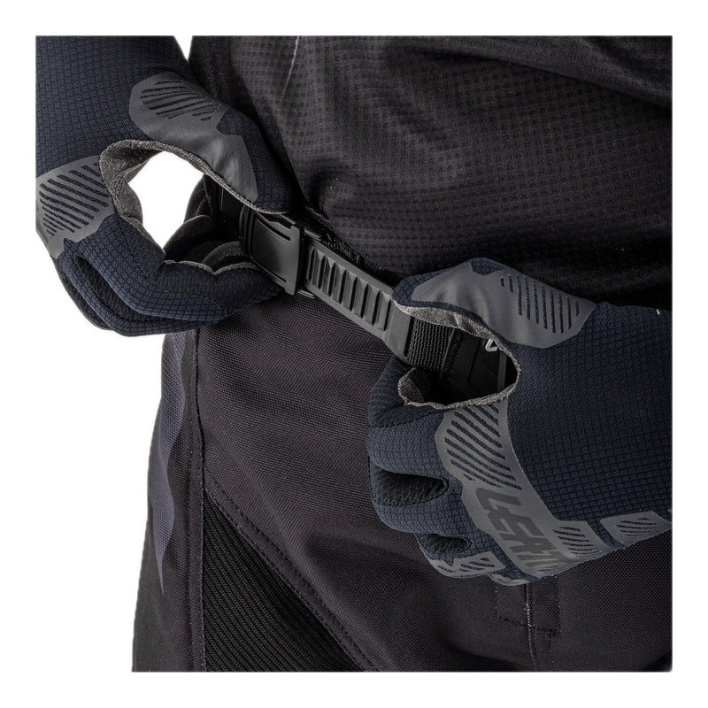 Load image into Gallery viewer, Leatt 2025 3.5 Mini Ride Kit - Black
