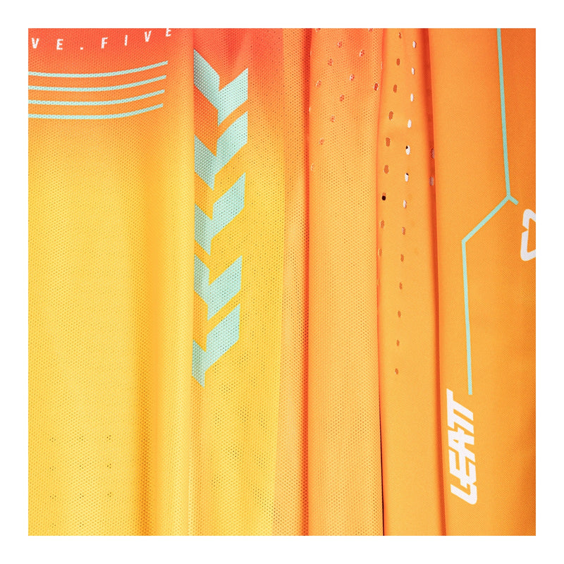 Load image into Gallery viewer, Leatt 2026 5.5 UltraWeld Jersey - Orange
