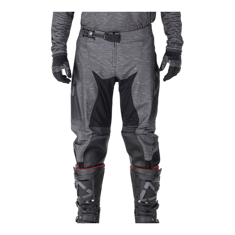Load image into Gallery viewer, Leatt 2026 4.5 Pant - Stealth Black / Grey
