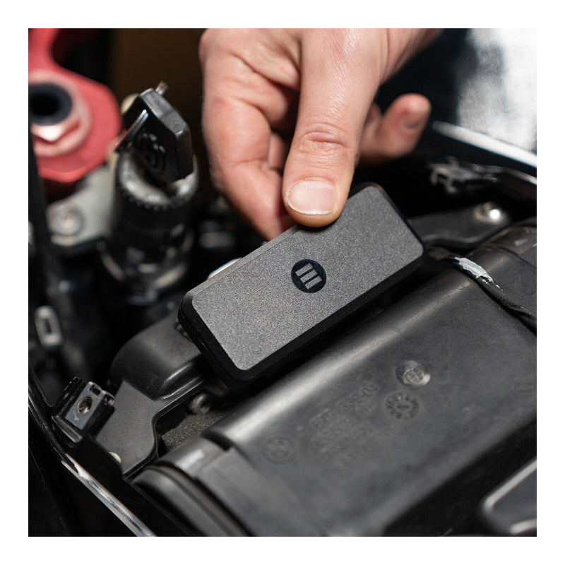 Load image into Gallery viewer, Monimoto 9 Smart Motorcyle GPS Tracker
