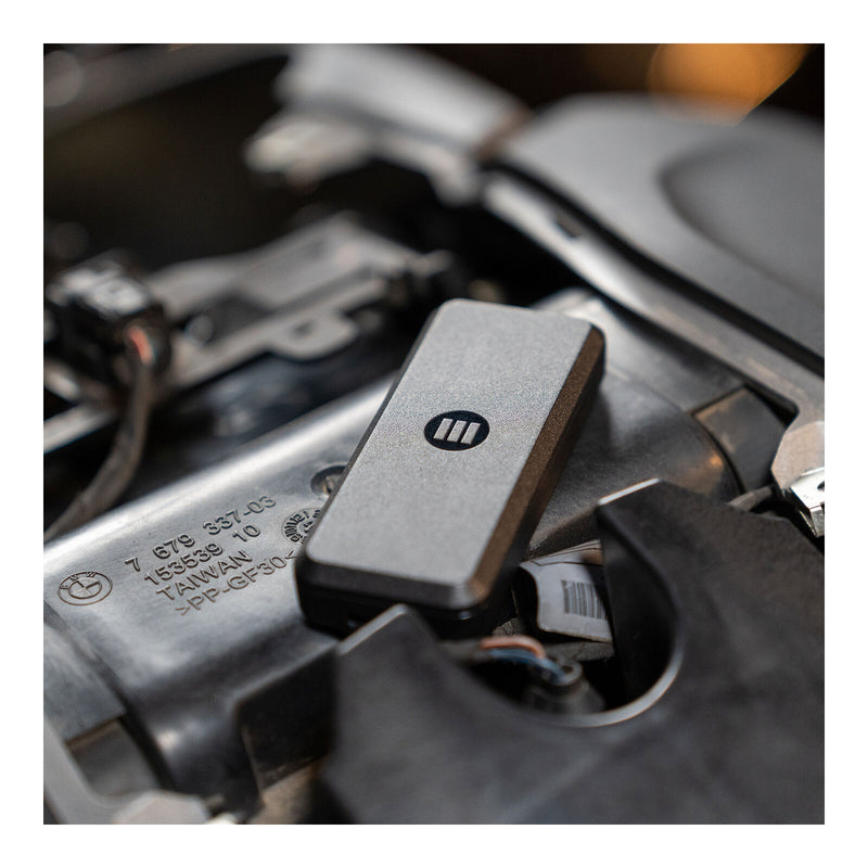 Load image into Gallery viewer, Monimoto 9 Smart Motorcyle GPS Tracker
