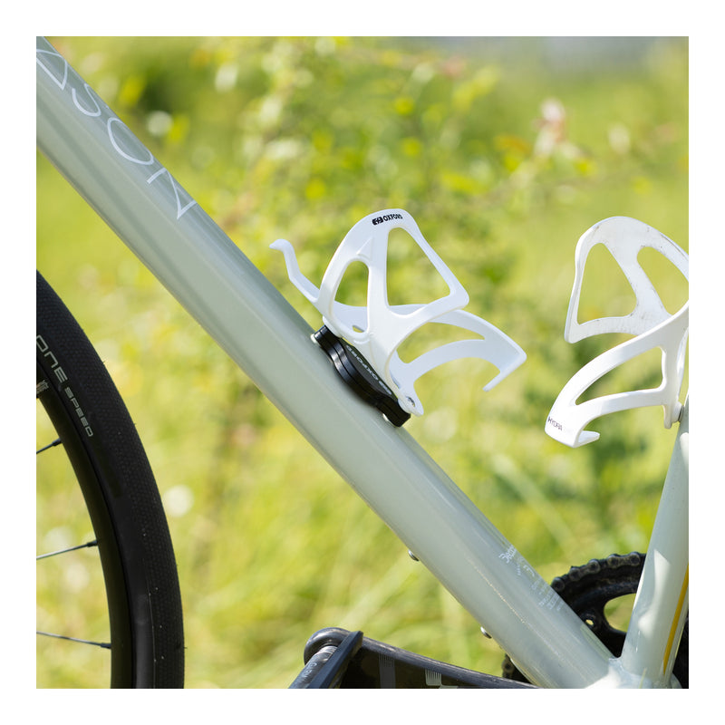 Load image into Gallery viewer, Oxford Bottle Boss Tag Mount
