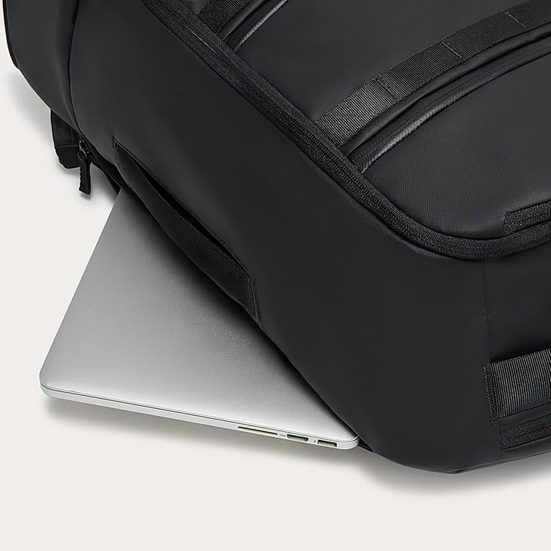 Load image into Gallery viewer, Oakley Backpacks Rover Convertible Bag Blackout
