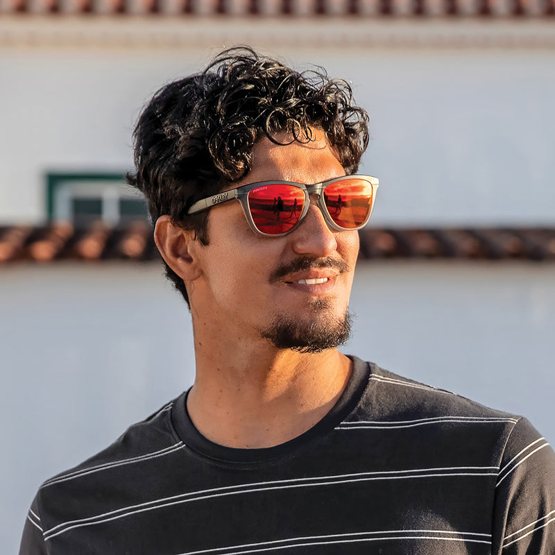 Load image into Gallery viewer, 0OO9284-0155 Oakley Frogskins Range Sunglasses Matte Grey Smoke Frame with PRIZM Ruby Lens

