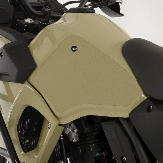 Tank Traction Grip - Triumph Speed Triple 1200 RR 22- Clear R&G