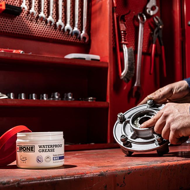 Load image into Gallery viewer, WATERPROOFGREASE 2
