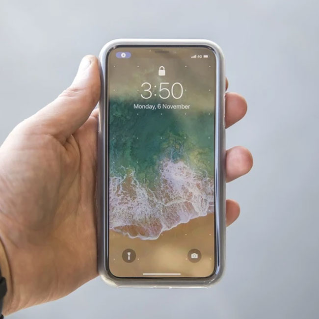 Load image into Gallery viewer, Quad-Lock-iPhone-Ponchos-2
