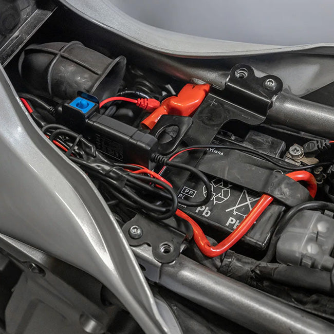 Load image into Gallery viewer, Quad Lock Waterproof 12v to USB Smart Adaptor
