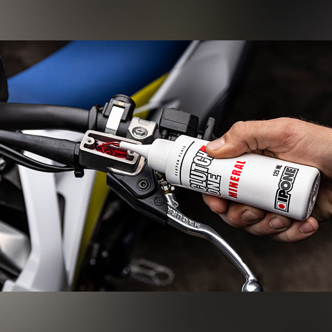 Load image into Gallery viewer, Clutch One
